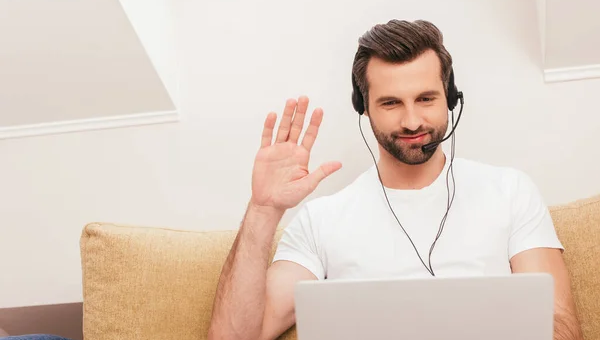 چت آنلاین چیست و چرا امروزه محبوب شده است؟